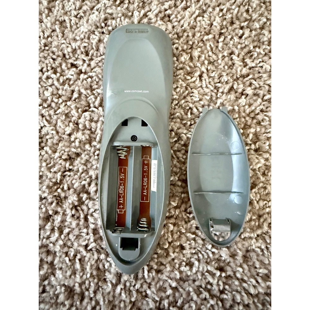 Comcast Remote Control Universal Black Replacement Cable TV Accessory - Picture 3 of 3